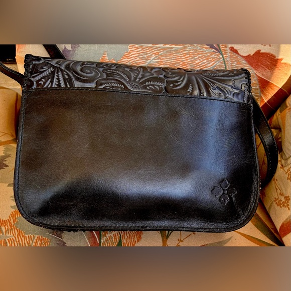 Patricia Nash Lux Black Tooled Leather with Suede Leather interior EUC shoulder - Picture 4 of 9